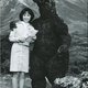Illustration for article titled Behind-the-scenes Godzilla photos were charming, absolutely ridiculous